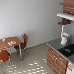 Madonna Apartment *
