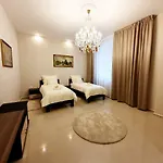 Apartment Madonna