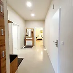 Apartment Madonna *