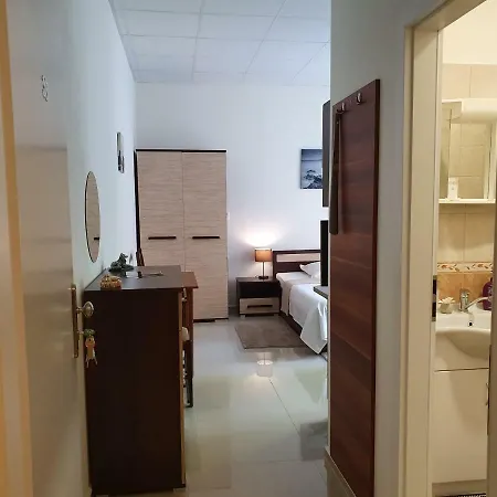 Madonna Apartment Karlsbad