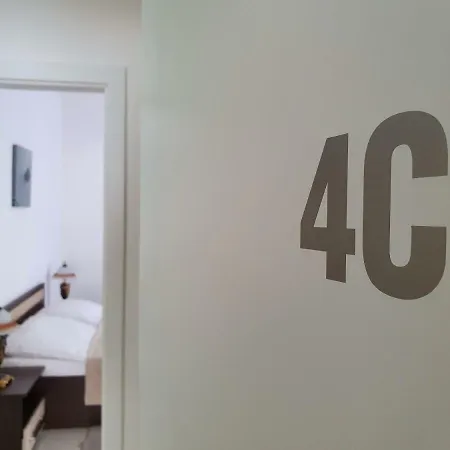 Madonna Apartment *